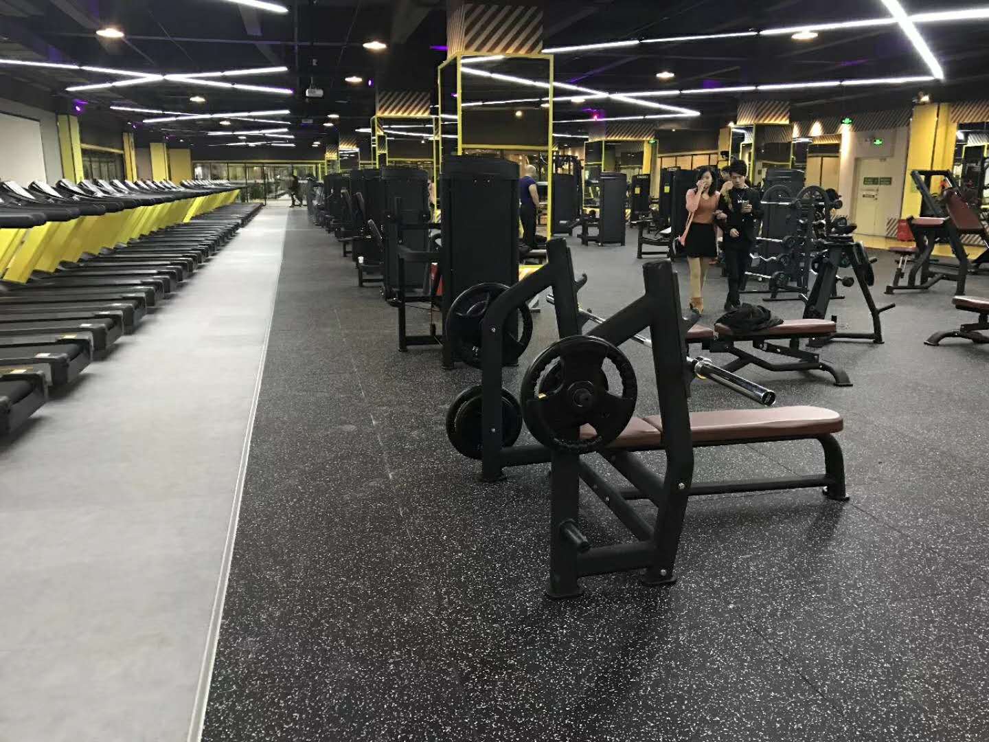 Polyester fiber vibration isolation mats